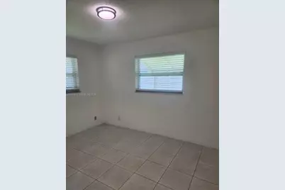 2710 NW 52nd Pl, Tamarac, FL 33309 - Photo 11