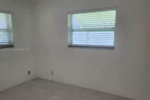 2710 NW 52nd Pl, Tamarac, FL 33309 - Photo 11