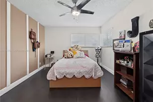 9720 E Calusa Club Dr, Miami, FL 33186 - Photo 25