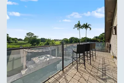 9720 E Calusa Club Dr, Miami, FL 33186 - Photo 21