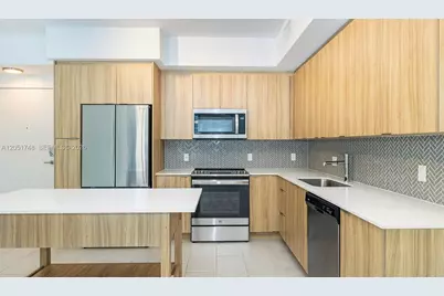 2150 N Bayshore Dr #609, Miami, FL 33137 - Photo 3