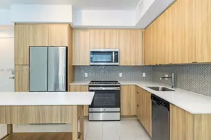 2150 N Bayshore Dr, Miami, FL 33137 - Photo 3