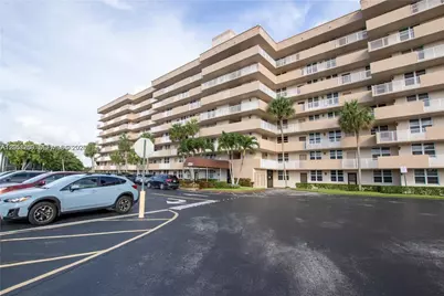 250 Jacaranda Dr #302, Plantation, FL 33324 - Photo 1