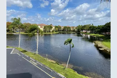 250 Jacaranda Dr #302, Plantation, FL 33324 - Photo 29