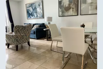 185 SE 14th Ter #1810, Miami, FL 33131 - Photo 3