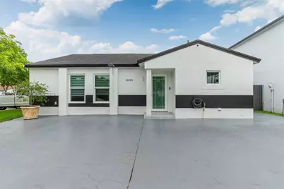 18928 NW 63rd Ct Cir, Hialeah, FL 33015 - Photo 1