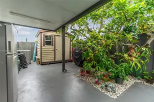 18928 NW 63rd Ct Cir, Hialeah, FL 33015 - Photo 23