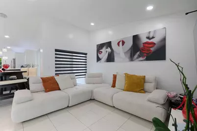 18928 NW 63rd Ct Cir, Hialeah, FL 33015 - Photo 5