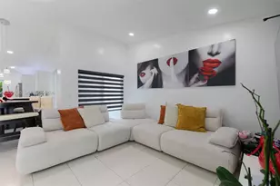 18928 NW 63rd Ct Cir, Hialeah, FL 33015 - Photo 5