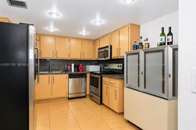 16200 Golf Club Rd #109, Weston, FL 33326 - Photo 11