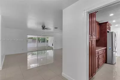 9710 SW 159th St, Miami, FL 33157 - Photo 5