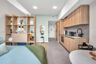 121 NE 5th St #304, Miami, FL 33132 - Photo 5