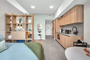 121 NE 5th St, Miami, FL 33132 - Photo 5