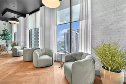 121 NE 5th St #304, Miami, FL 33132 - Photo 41
