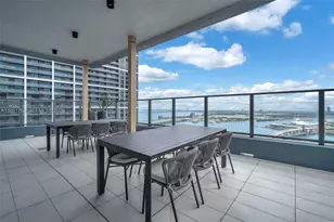 121 NE 5th St, Miami, FL 33132 - Photo 49