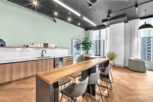 121 NE 5th St, Miami, FL 33132 - Photo 45