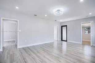781 NW 108th St, Miami, FL 33168 - Photo 11