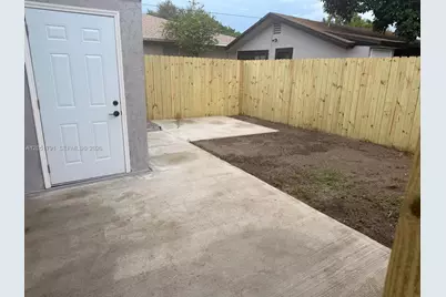 781 NW 108th St, Miami, FL 33168 - Photo 25