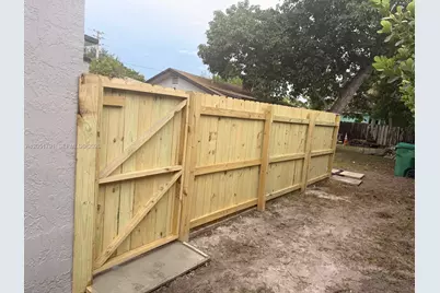 781 NW 108th St, Miami, FL 33168 - Photo 27