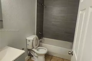 14004 NE 2nd Ave, Miami, FL 33161 - Photo 5