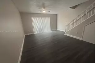 323 E Palm Cir E, Pembroke Pines, FL 33025 - Photo 13