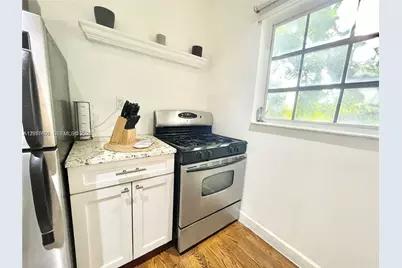 439 15th St #18, Miami Beach, FL 33139 - Photo 9
