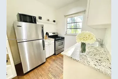 439 15th St #18, Miami Beach, FL 33139 - Photo 5