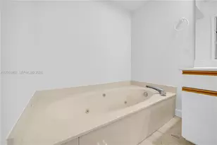 3600 Mystic Pointe Dr, Aventura, FL 33180 - Photo 19