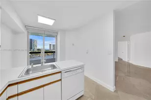 3600 Mystic Pointe Dr, Aventura, FL 33180 - Photo 9