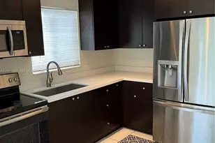 901 NW 22nd Ct, Miami, FL 33125 - Photo 3