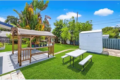 540 NE 61st St #-, Oakland Park, FL 33334 - Photo 17
