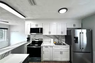 540 NE 61st St, Oakland Park, FL 33334 - Photo 3