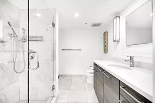 421 Meridian Ave, Miami Beach, FL 33139 - Photo 11