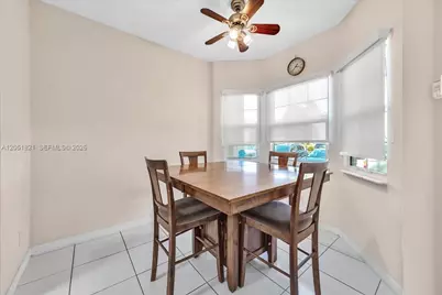 16138 Emerald Cove Rd, Weston, FL 33331 - Photo 3