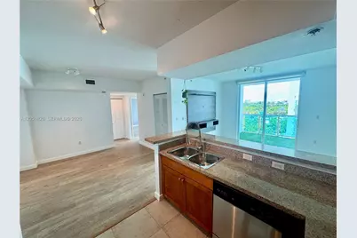 1723 SW 2nd Ave #704, Miami, FL 33129 - Photo 7