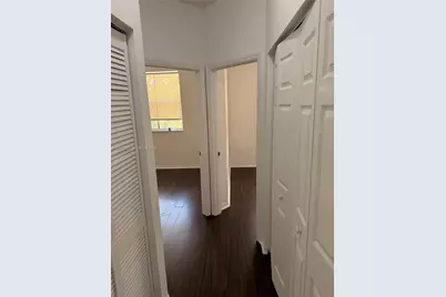 906 SW 143rd Ave #2005, Pembroke Pines, FL 33027 - Photo 5
