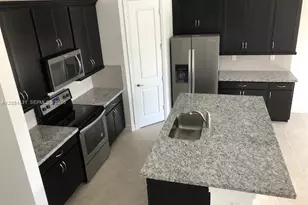11566 SW 13th Ln, Pembroke Pines, FL 33025 - Photo 1