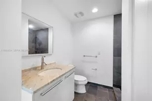 900 Biscayne Blvd, Miami, FL 33132 - Photo 7