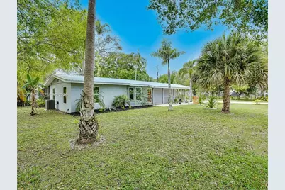 449 Gokchoff Rd, Fort Pierce, FL 34945 - Photo 5