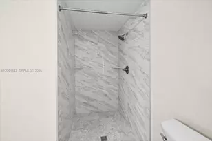 19996 NE 5th Ct, Miami, FL 33179 - Photo 31
