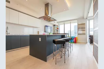 1300 Brickell Bay Dr #3804, Miami, FL 33131 - Photo 19