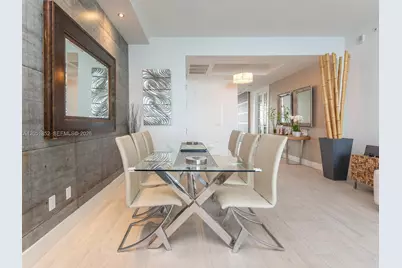 1300 Brickell Bay Dr #3804, Miami, FL 33131 - Photo 11