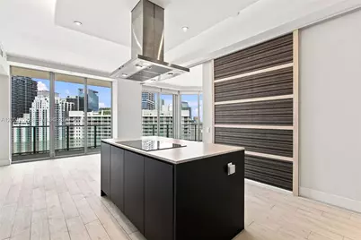 1300 Brickell Bay Dr #3804, Miami, FL 33131 - Photo 9