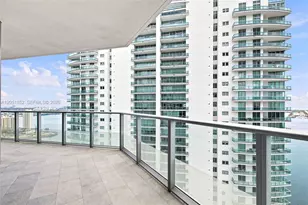 1300 Brickell Bay Dr, Miami, FL 33131 - Photo 35