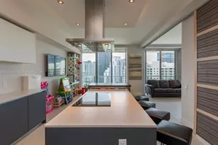1300 Brickell Bay Dr, Miami, FL 33131 - Photo 33