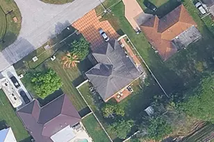 402 SE Crosspoint Dr, Port Saint Lucie, FL 34983 - Photo 1