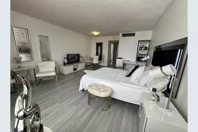 2899 Collins Ave #1734, Miami Beach, FL 33140 - Photo 11