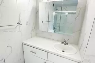 2899 Collins Ave, Miami Beach, FL 33140 - Photo 15