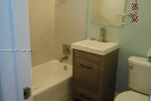 1613 NE 25th St, Wilton Manors, FL 33305 - Photo 31