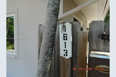 1613 NE 25th St, Wilton Manors, FL 33305 - Photo 21